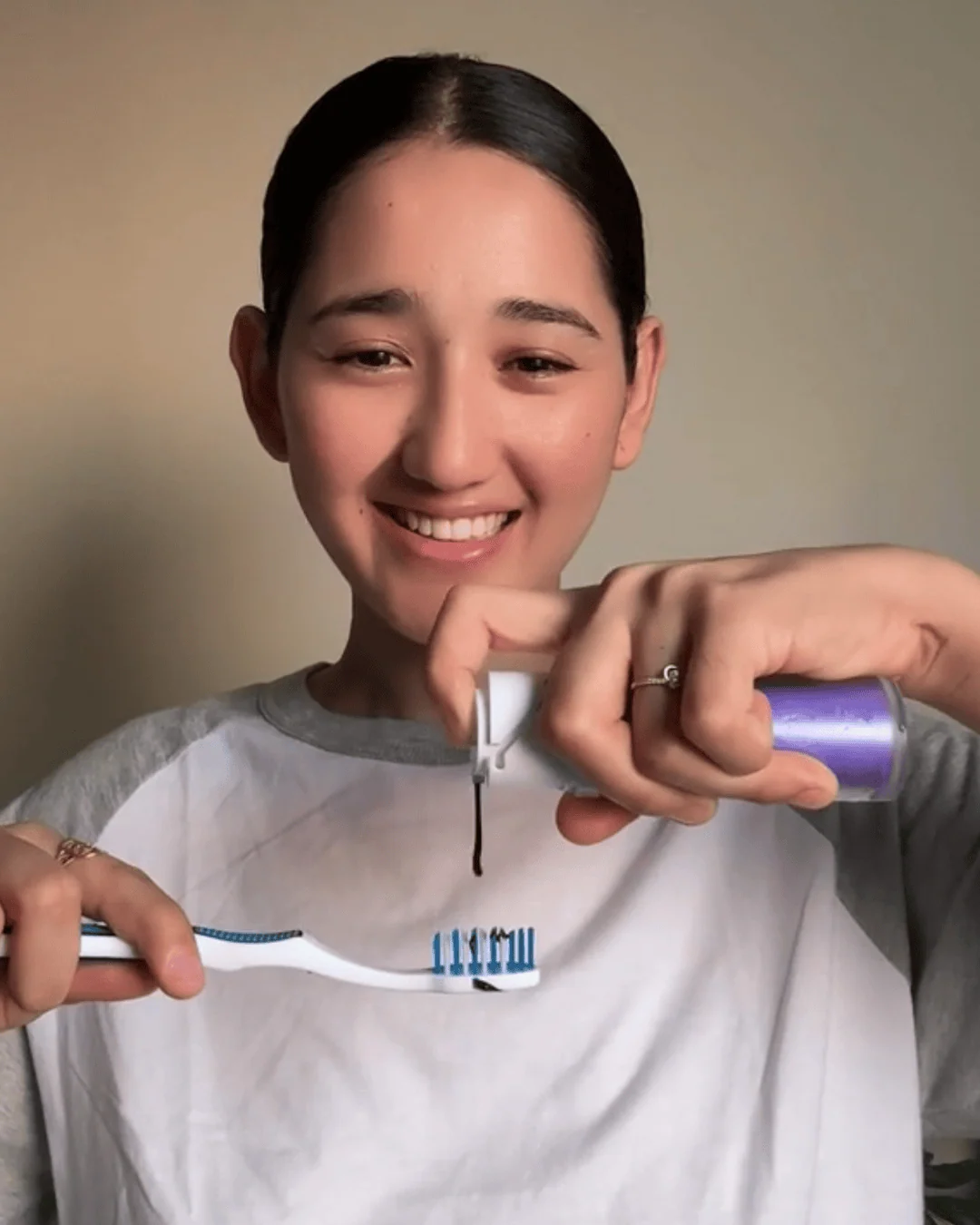 whiten-your-teeth-instantly-with-dantee